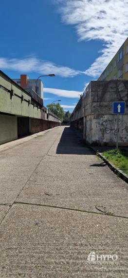 Bratislava-Podunajské Biskupice-predaj garáže-pozemok vysporiadaný