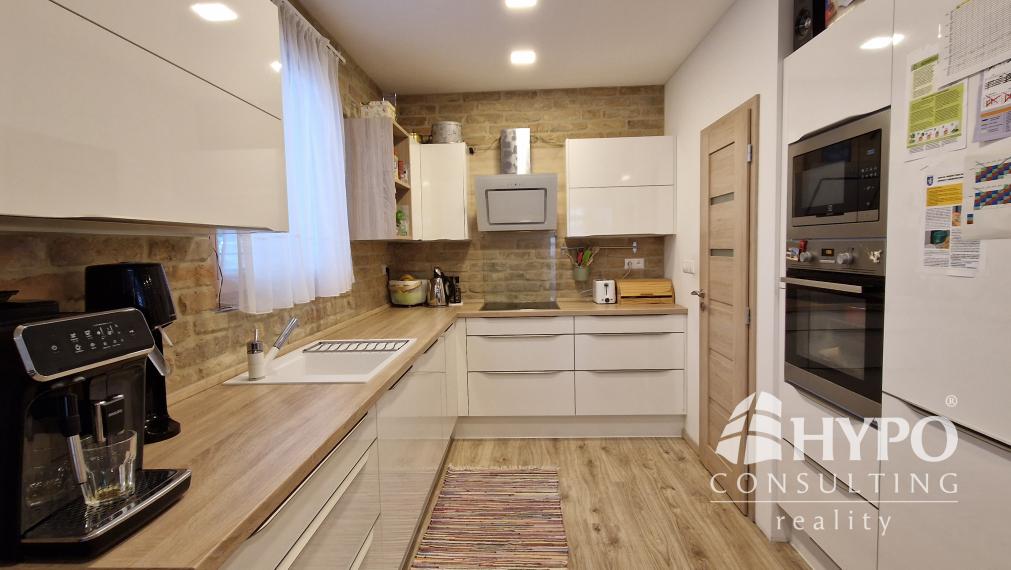 SENEC-kvalitný samostatný rodinný dom priamo v Senci-VÝBORNÁ LOKALITA