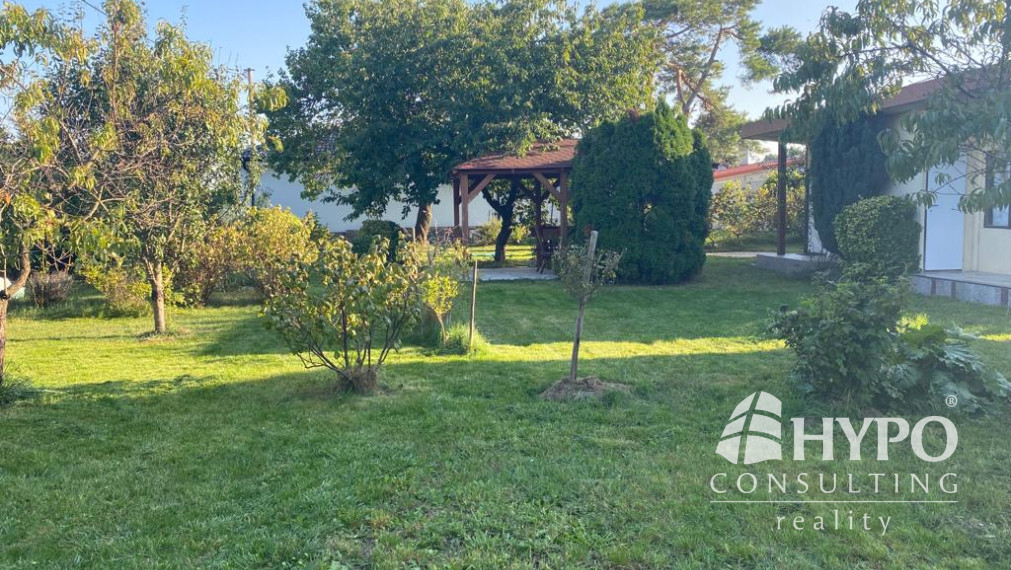 BA-Zlaté piesky-pozemok na rekreačné účely s dvojchatou -Mokráň záhon