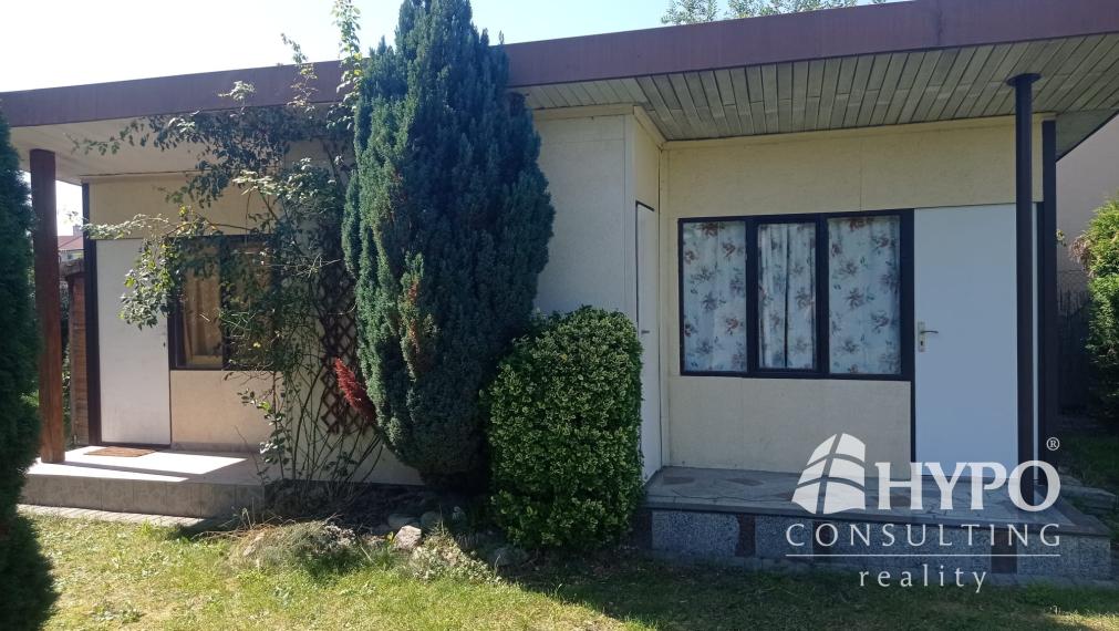 BA-Zlaté piesky-pozemok na rekreačné účely s dvojchatou -Mokráň záhon