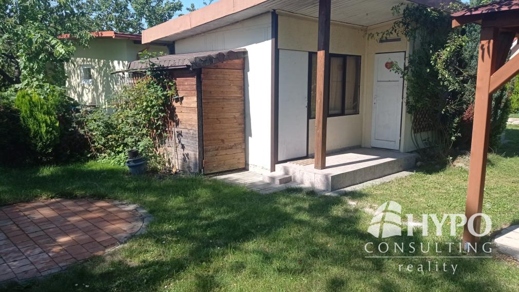 BA-Zlaté piesky-pozemok na rekreačné účely s dvojchatou -Mokráň záhon