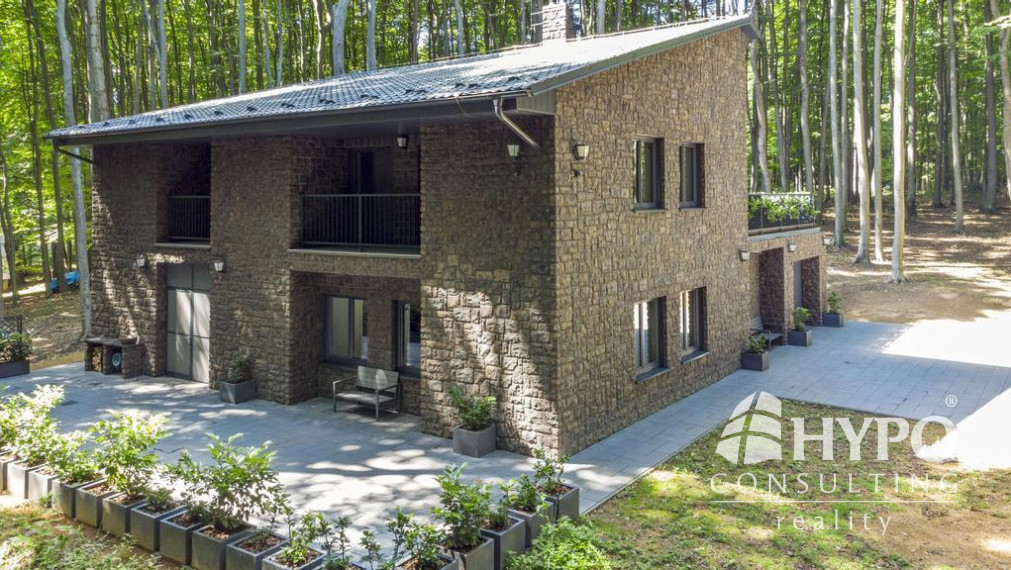 VÝNIMOČNÁ PONUKA luxusná rekreačná chata v nádhernom prostredí Malých Karpát