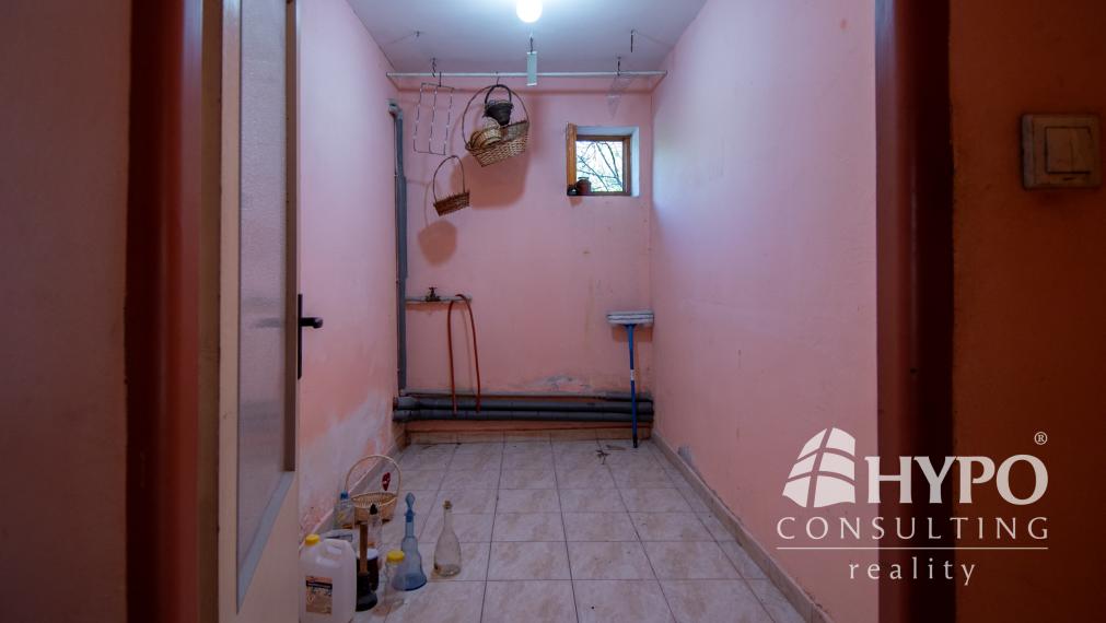 Priestranný dom s veľkým pozemkom vhodný aj na investíciu