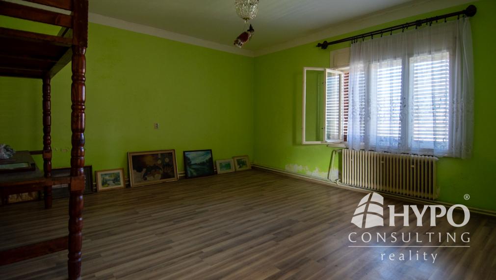 Priestranný dom s veľkým pozemkom vhodný aj na investíciu