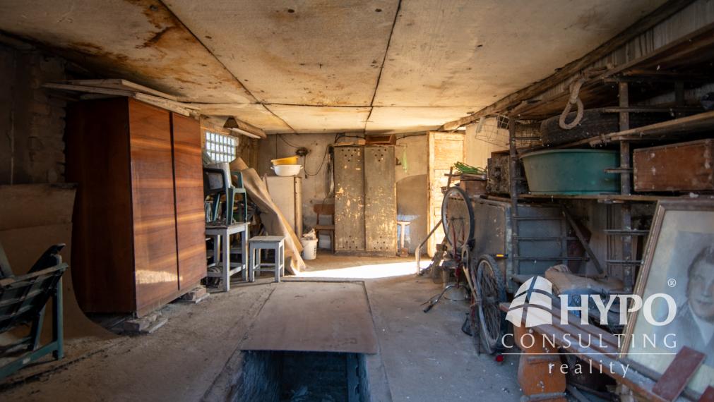 Starší trojpodlažný dom blízko centra