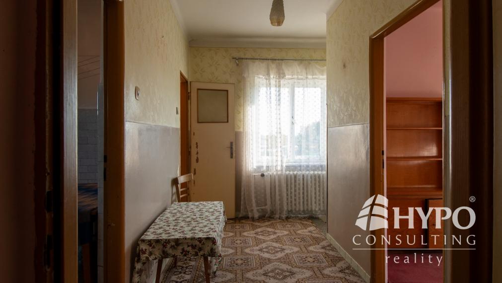 Starší trojpodlažný dom blízko centra