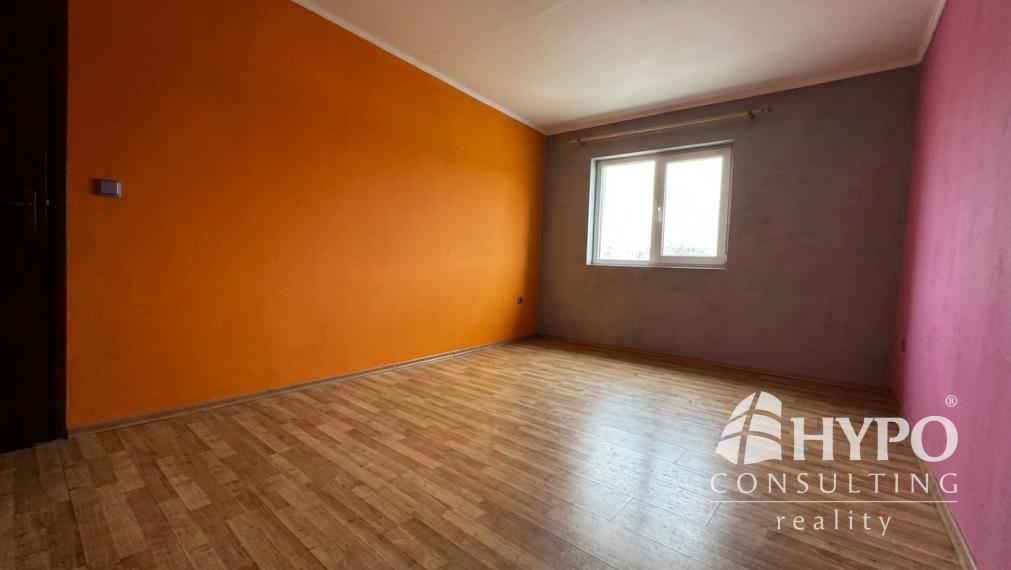 Novostavba s primerane veľkým pozemkom v tichej lokalite