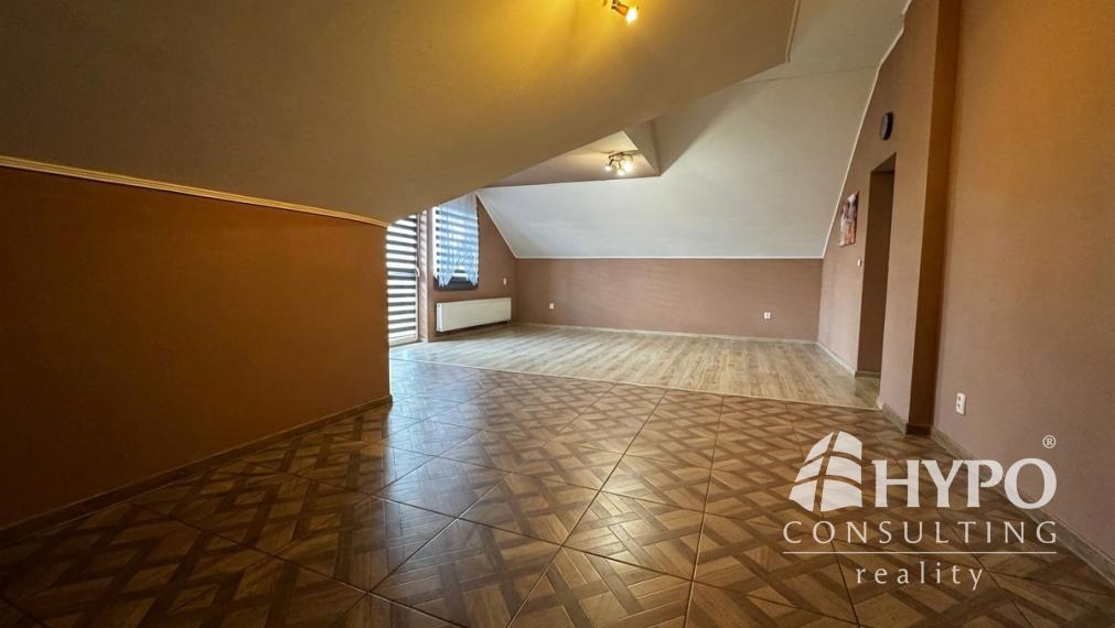 Novostavba s primerane veľkým pozemkom v tichej lokalite