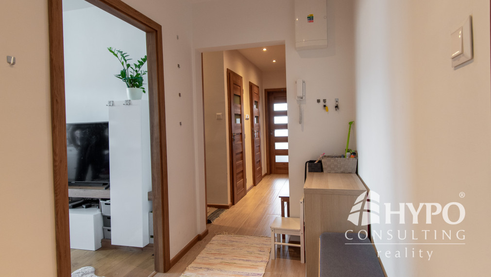 3‑izbový byt s balkónom po rekonštrukcii - Dúbravka