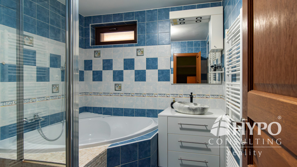 HORNÉ SALIBY-nadštandarné bývanie-8 izieb, sauna, vírivka, garáže, pozemok 1840 m2