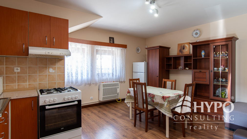 HORNÉ SALIBY-nadštandarné bývanie-8 izieb, sauna, vírivka, garáže, pozemok 1840 m2