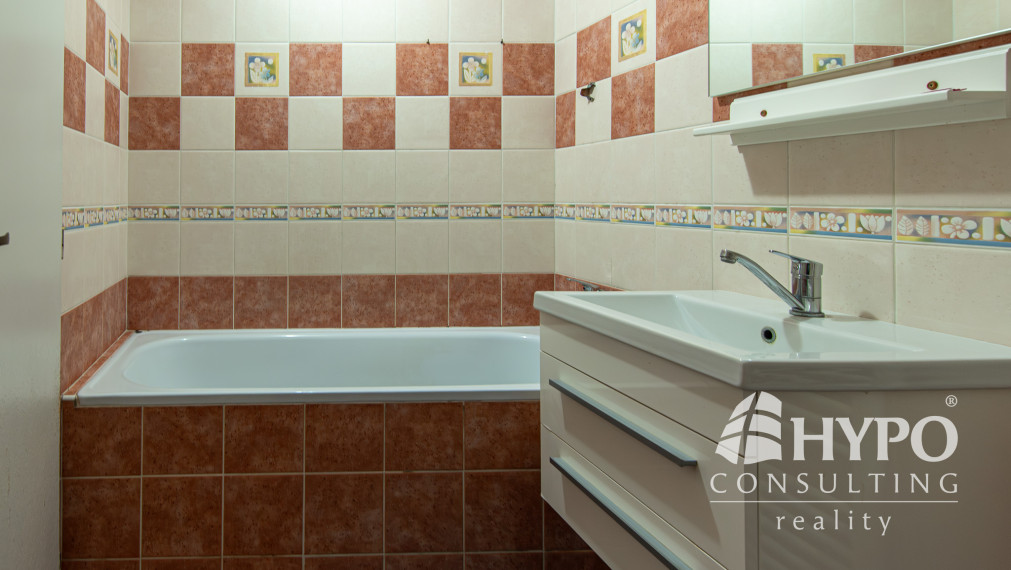 HORNÉ SALIBY-nadštandarné bývanie-8 izieb, sauna, vírivka, garáže, pozemok 1840 m2