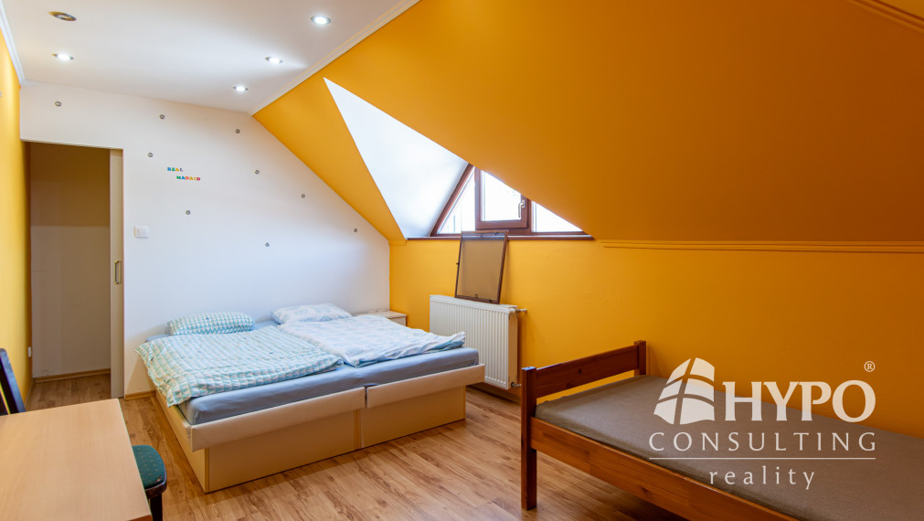 HORNÉ SALIBY-nadštandarné bývanie-8 izieb, sauna, vírivka, garáže, pozemok 1840 m2