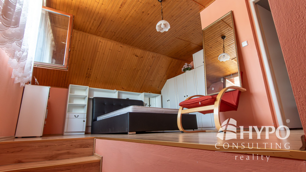 HORNÉ SALIBY-nadštandarné bývanie-8 izieb, sauna, vírivka, garáže, pozemok 1840 m2