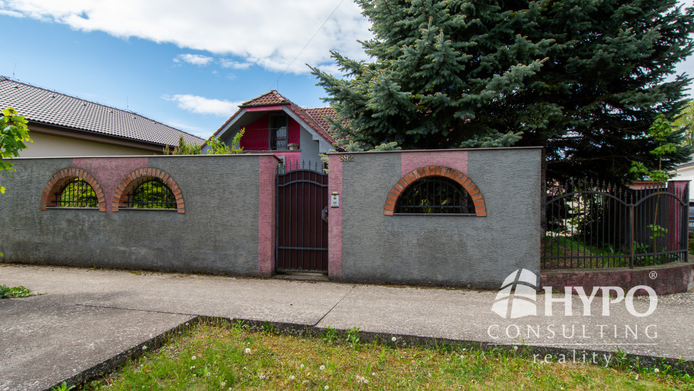 HORNÉ SALIBY-nadštandarné bývanie-8 izieb, sauna, vírivka, garáže, pozemok 1840 m2