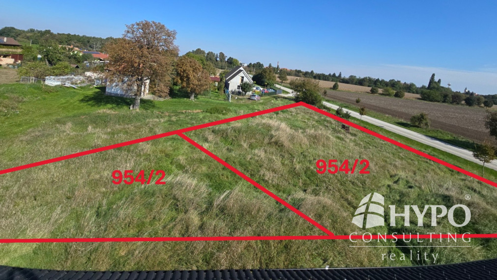 Prémiový pozemok (1017 m²) s úchvatným výhľadom - Cífer