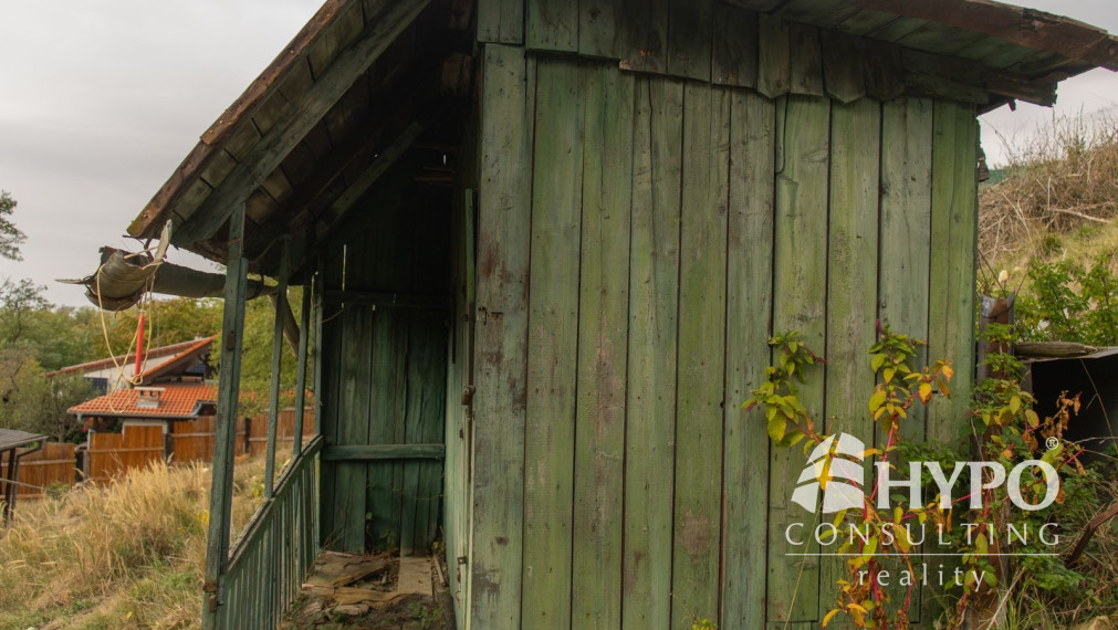 Slnečný svahovitý pozemok (960 m²), Stupava