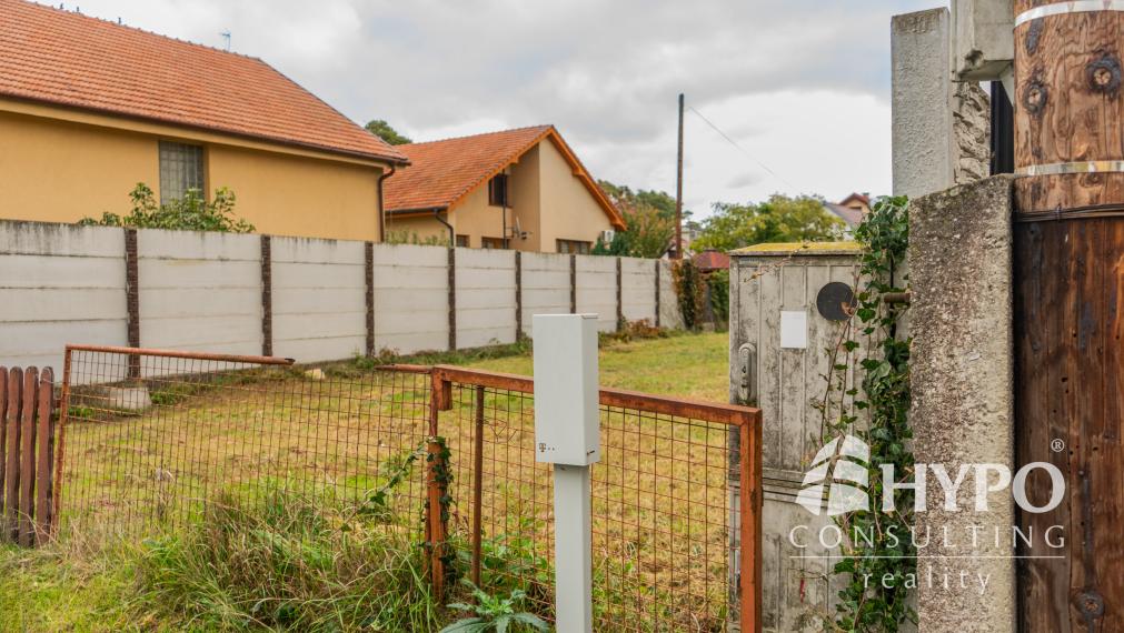 Zasieťovaný rovinatý pozemok (429m²) v zástavbe, Lozorno