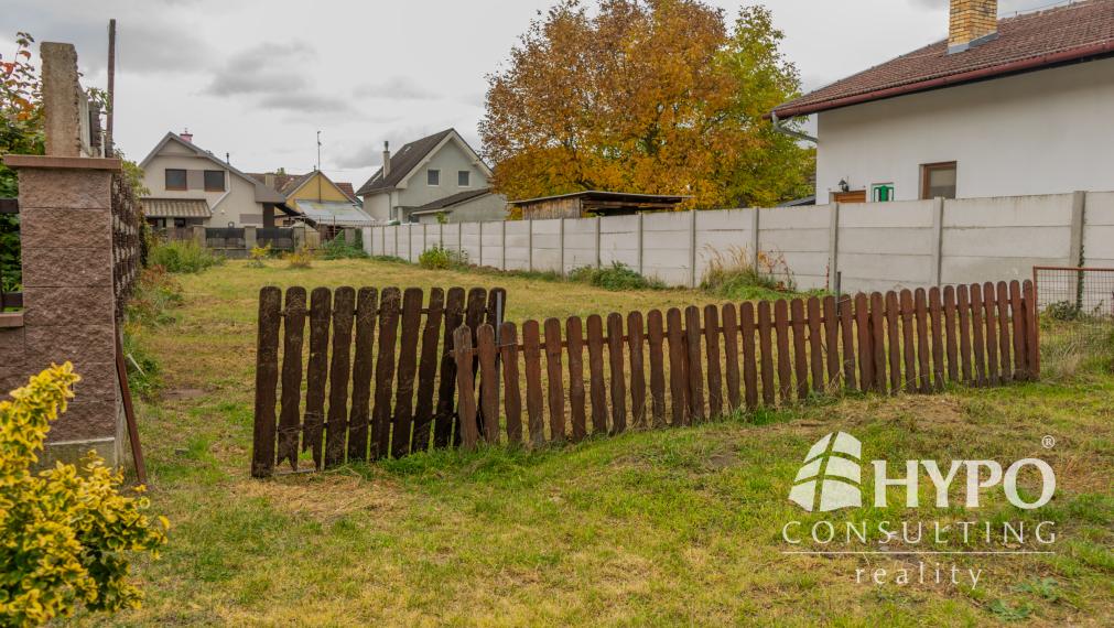 Zasieťovaný rovinatý pozemok (429m²) v zástavbe, Lozorno