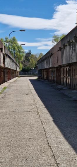 Bratislava-Podunajské Biskupice-predaj garáže-pozemok vysporiadaný