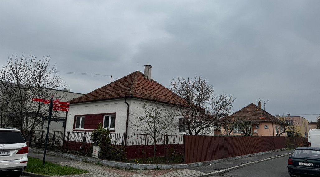Investičný dom 246m2 v najkrajšej domovej štvrti Ružinova
