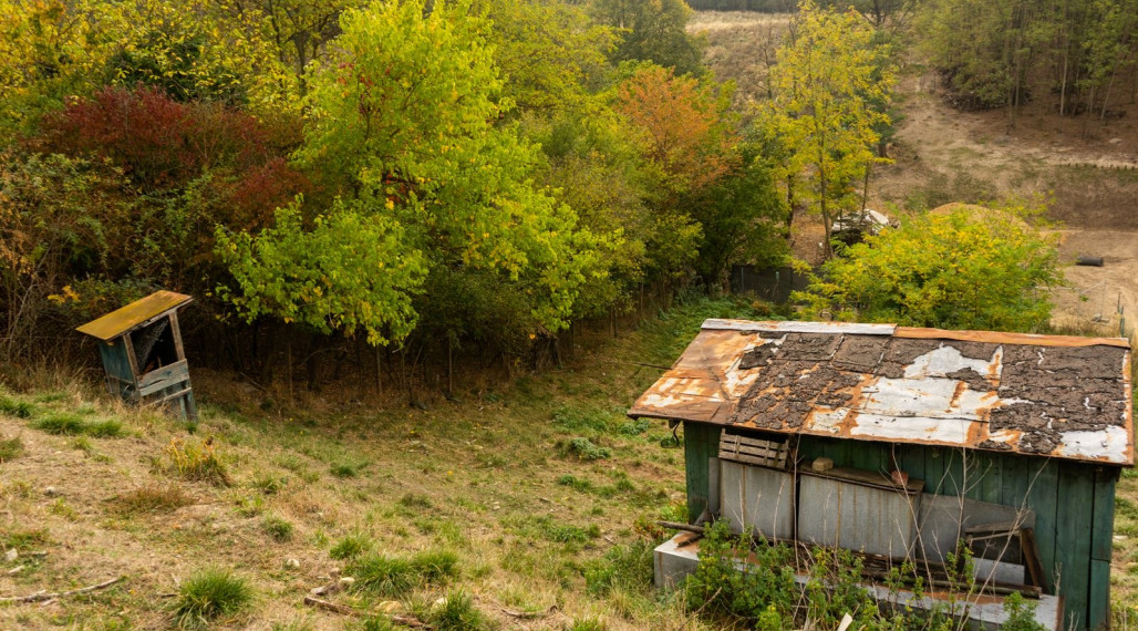 Slnečný svahovitý pozemok (960 m²), Stupava