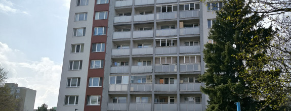 ZNÍŽENÁ CENA EXKLUZÍVNY PREDAJ priestranný 3-izb. byt v Trnave VOĽNÝ IHNEĎ