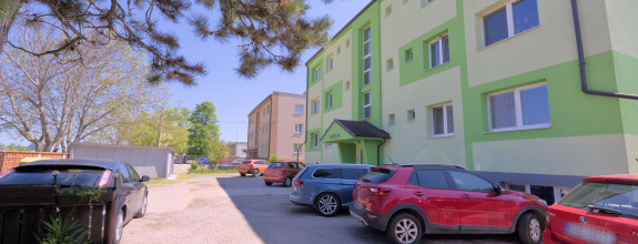 EXKLUZÍVNE 2-izbový byt a DVE PARKOVACIE MIESTA na Modranskej v Trnave