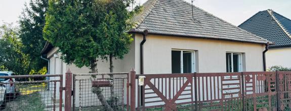 Zachovalý pekný dom 10min od Nitry vhodný na rekonštrukciu