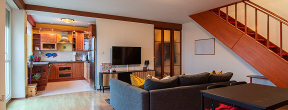 Priestranný 3izbový mezonet v novostavbe z roku 2000