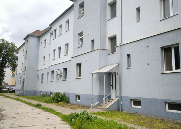 EXKLUZÍVNE LEN U NÁS 2-izbový byt s výhľadom na park Janka Kráľa