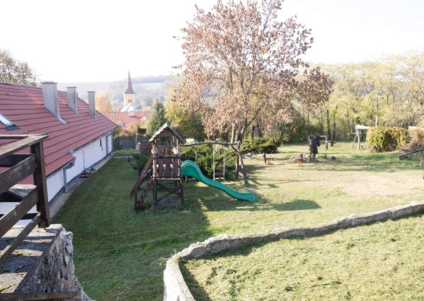 Ranč s agroturistickým ubytovaním v malebnej dedinke Čechy