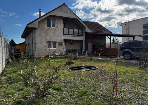 Novostavba s primerane veľkým pozemkom v tichej lokalite