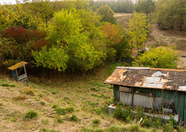 Slnečný svahovitý pozemok (960 m²), Stupava